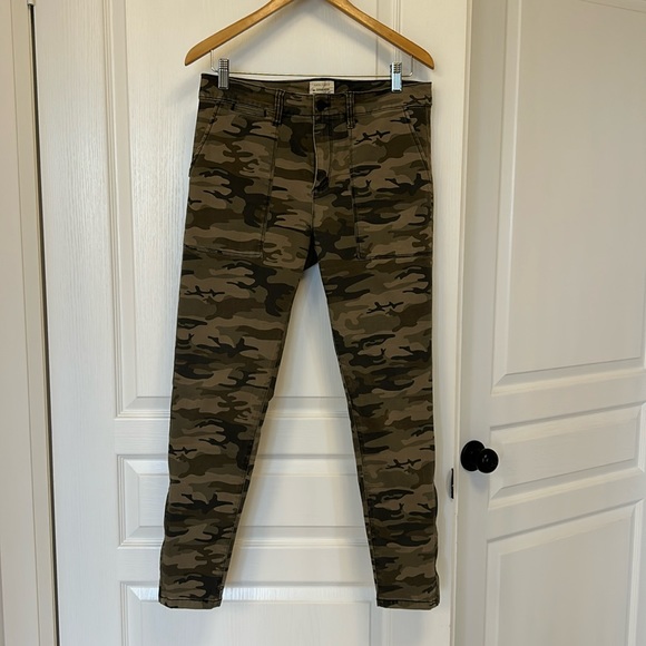 Fast Track Skinny Chino Capri
Pants In Human Nature Camo size 29 - Picture 1 of 16